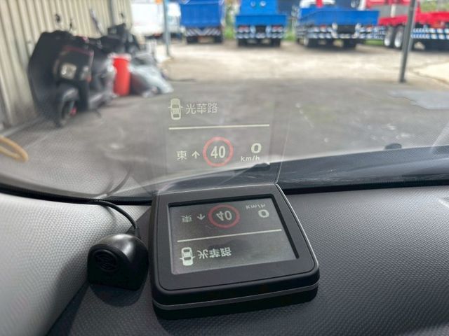市區代步神車~最熱門小鴨  第13張相片