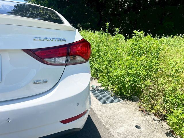 HYUNDAI現代 ELANTRA  第5張相片