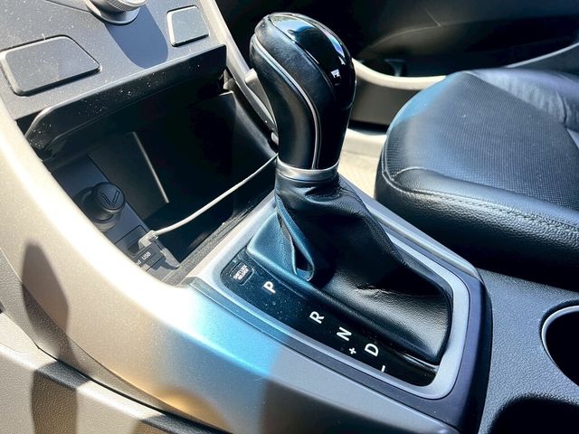 HYUNDAI現代 ELANTRA  第15張相片