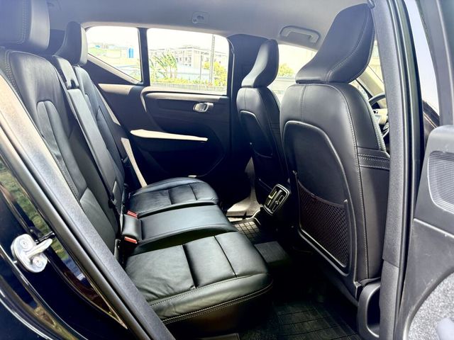 VOLVO富豪 XC40  第10張相片