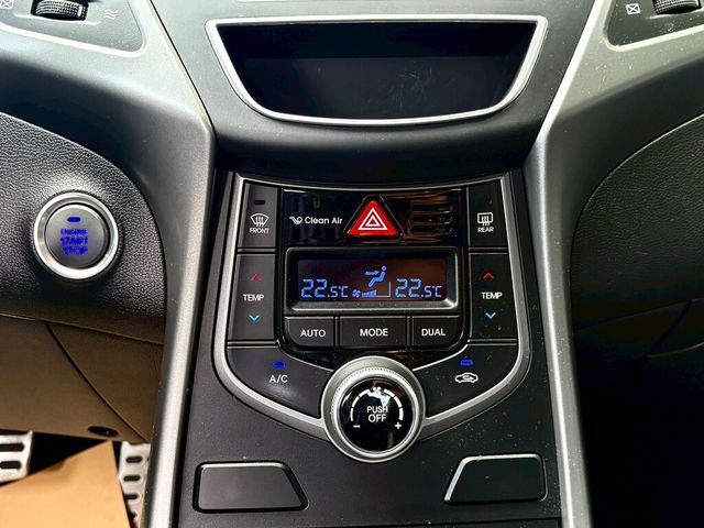 HYUNDAI現代 ELANTRA  第16張相片
