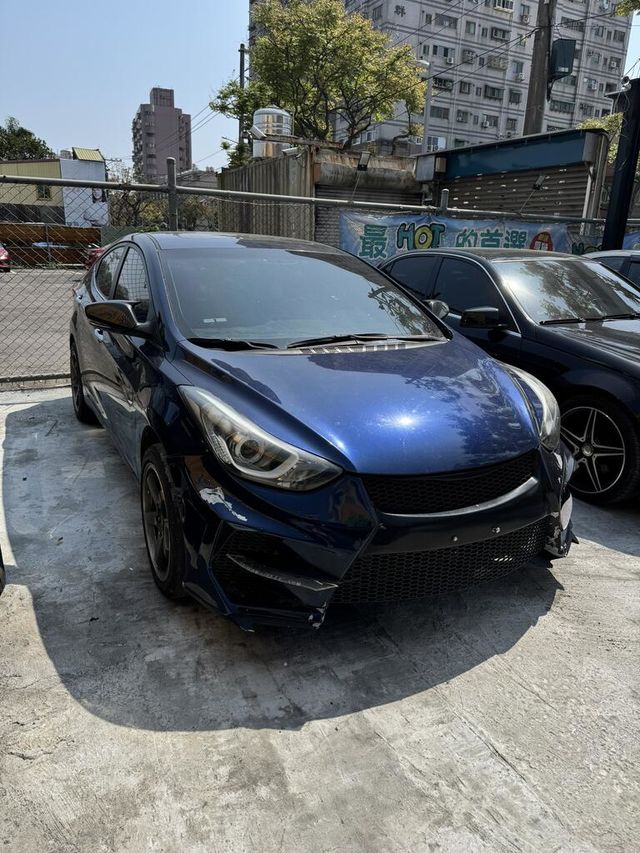 HYUNDAI現代 ELANTRA  第3張相片