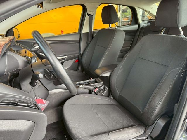 FORD福特 FOCUS  第14張相片