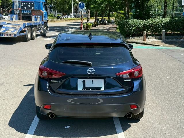 MAZDA馬自達 MAZDA 3  第4張相片