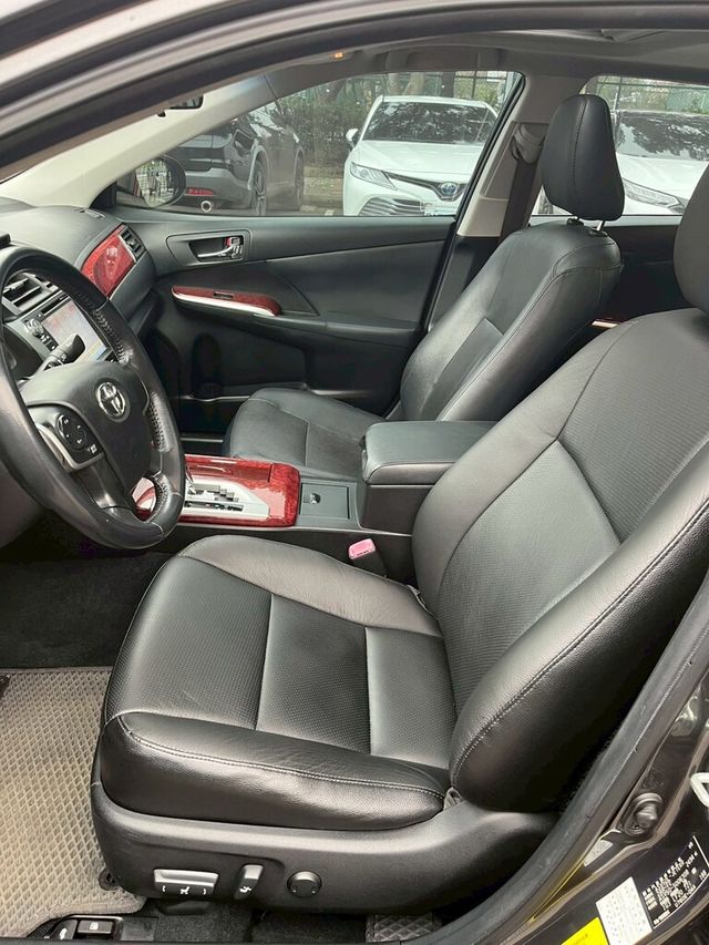 TOYOTA豐田 CAMRY  第7張相片