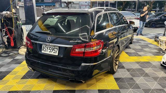 M-BENZ賓士 E250  第2張相片
