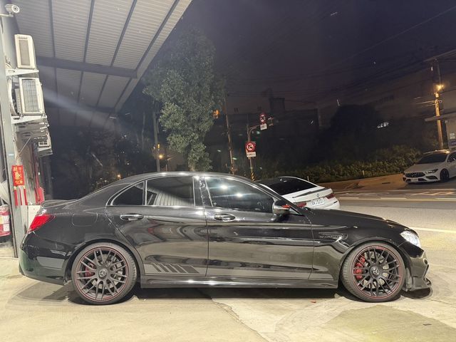 M-BENZ賓士 C63 S AMG  第2張相片
