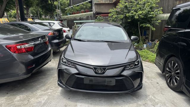 TOYOTA豐田 ALTIS  第3張相片