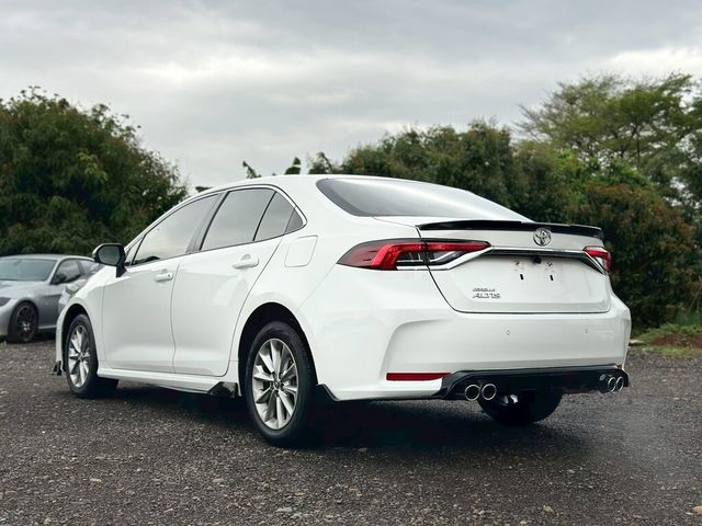 TOYOTA豐田 ALTIS  第4張相片
