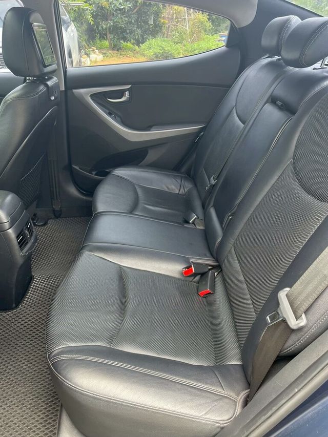 HYUNDAI現代 ELANTRA  第8張相片