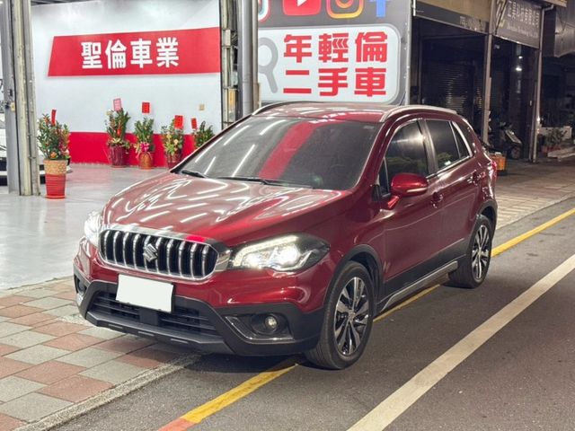 『SX4 GLX』｜免鑰匙｜摸門解鎖｜定速巡航｜巡跡防滑｜盲點偵測｜倒車顯影｜盲點偵測｜衛星導航｜恆溫空調｜  第1張相片