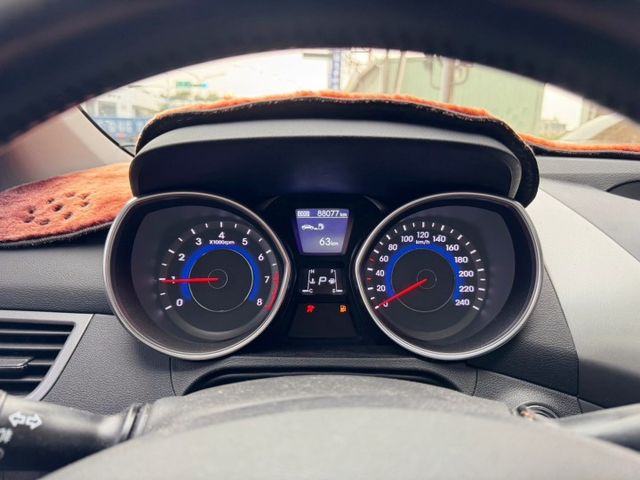 『 ELANTRA EX 旗艦版』｜摸門解鎖｜免鑰匙｜定速巡航｜巡跡防滑｜倒車顯影｜光感應自動頭燈｜雙區恆溫｜電動天窗｜  第12張相片