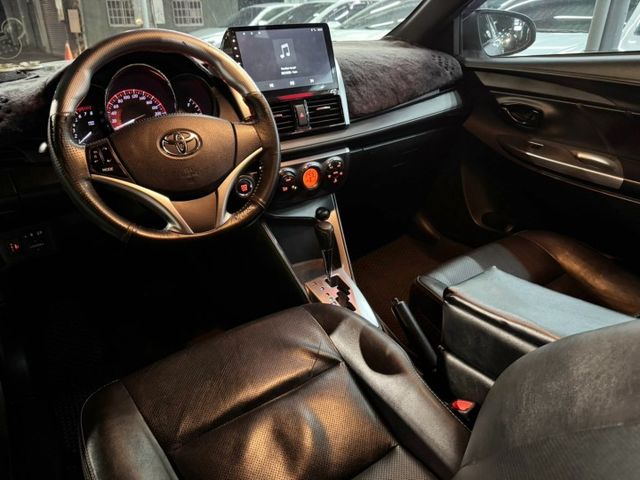 『 YARIS 豪華版』｜免鑰匙｜摸門解鎖｜胎壓顯示｜胎壓偵測｜影音安卓機｜恆溫空調｜  第4張相片