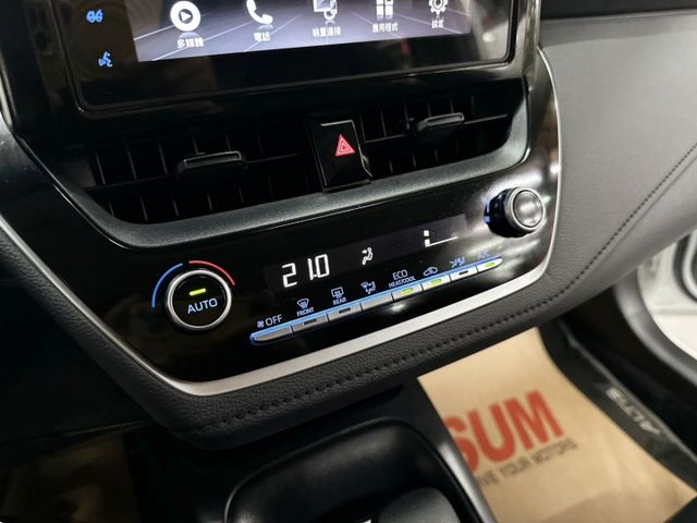 『 ALTIS 豪華版』｜ACC跟車｜巡跡防滑｜影音主機｜SPORT 模式｜恆溫空調｜後座出風口｜  第11張相片