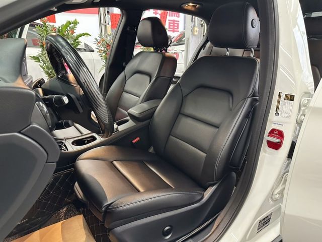『 GLA250 AMG』｜定速巡航｜巡跡防滑｜CarPlay｜雙區恆溫空調｜電動天窗｜電動尾門  第7張相片
