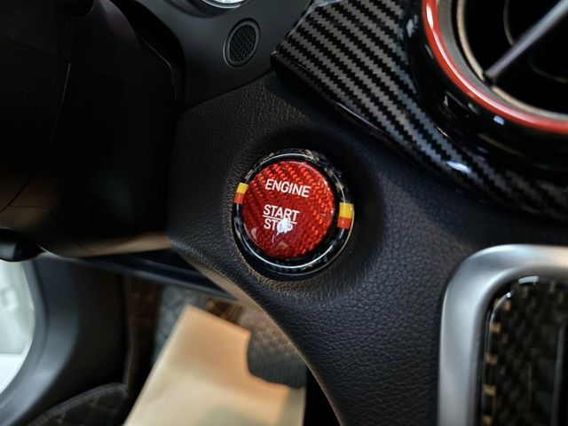 『 GLA250 AMG』｜定速巡航｜巡跡防滑｜CarPlay｜雙區恆溫空調｜電動天窗｜電動尾門  第9張相片