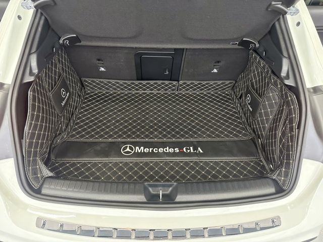 『 GLA250 AMG』｜定速巡航｜巡跡防滑｜CarPlay｜雙區恆溫空調｜電動天窗｜電動尾門  第18張相片