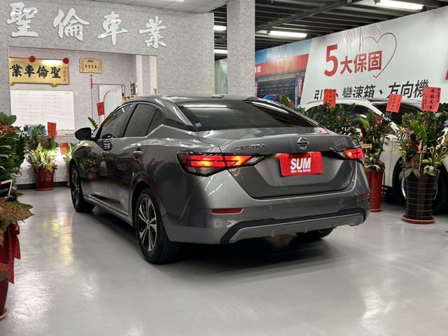 『SENTRA 尊爵版』｜ACC跟車｜摸門解鎖｜免鑰匙｜車道偏移輔助｜車道循跡輔助｜盲點偵測｜360度環景｜  第4張相片
