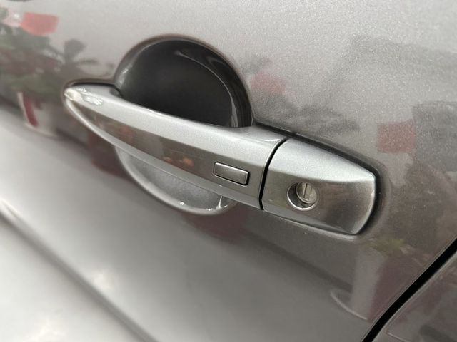 『SENTRA 尊爵版』｜ACC跟車｜摸門解鎖｜免鑰匙｜車道偏移輔助｜車道循跡輔助｜盲點偵測｜360度環景｜  第17張相片