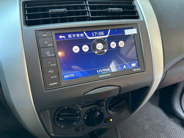 『 LIVINA 行家皮椅版』｜影音主機｜倒車顯影｜倒車雷達｜  第7張相片