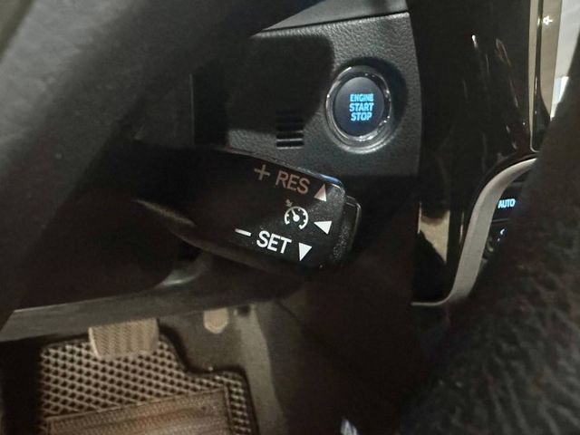 『ALTIS 經典版』｜免鑰匙｜定速巡航｜循跡防滑｜影音安卓機｜導航系統｜倒車顯影｜抬頭顯示器｜  第12張相片