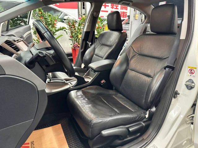 『CIVIC VTI-S版』『｜定速巡航｜電動天窗｜影音主機｜倒車顯影｜換檔撥片｜電折後視鏡｜  第7張相片
