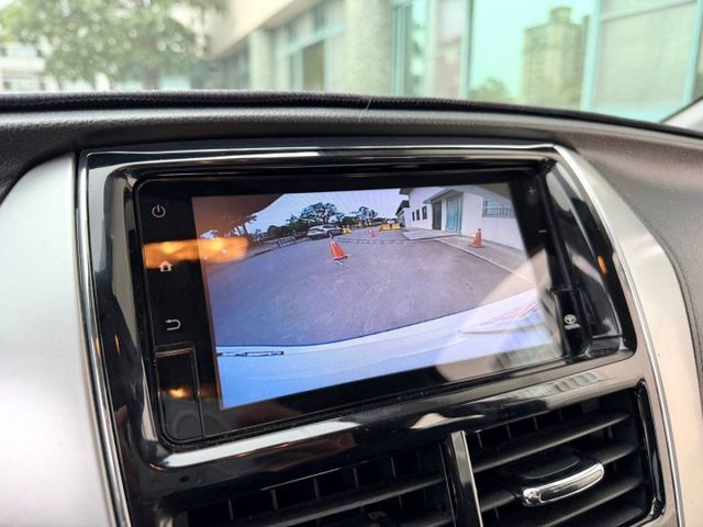 『VIOS 豪華版』｜免鑰匙｜摸門解鎖｜定速巡航｜影音主機｜倒車顯影｜恆溫空調｜胎壓偵測  第8張相片