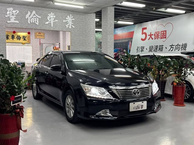 『CAMRY 經典版』｜影音主機｜倒車顯影｜後座出風口｜雙區恆溫空調｜抬頭顯示器｜  第3張相片