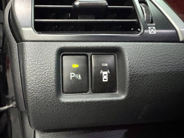 『CAMRY 經典版』｜影音主機｜倒車顯影｜後座出風口｜雙區恆溫空調｜抬頭顯示器｜  第11張相片