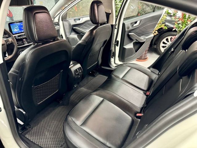 『Focus 4D EcoBoost 17SLA』｜ACC跟車｜摸門解鎖｜免鑰匙｜Apple Carplay｜盲點偵測｜  第8張相片