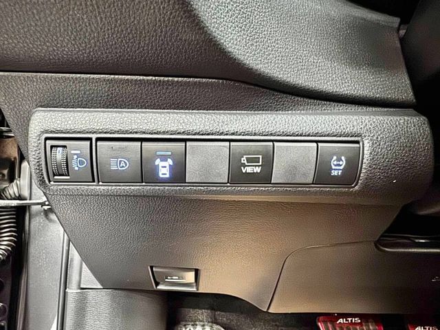 『 ALTIS 旗艦版』｜ACC跟車｜抬頭顯示器｜免鑰匙｜摸門解鎖｜360環景｜影音安卓機｜恆溫空調｜  第15張相片