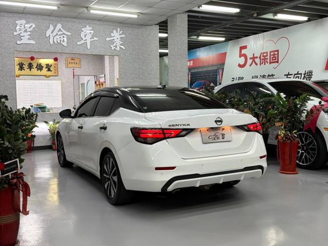 『SENTRA 尊爵智駕版』｜ACC跟車｜免鑰匙｜盲點偵測｜影音主機｜Apple Carplay｜抬頭顯示器｜360環景  第5張相片