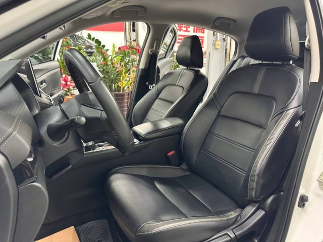 『SENTRA 尊爵智駕版』｜ACC跟車｜免鑰匙｜盲點偵測｜影音主機｜Apple Carplay｜抬頭顯示器｜360環景  第7張相片