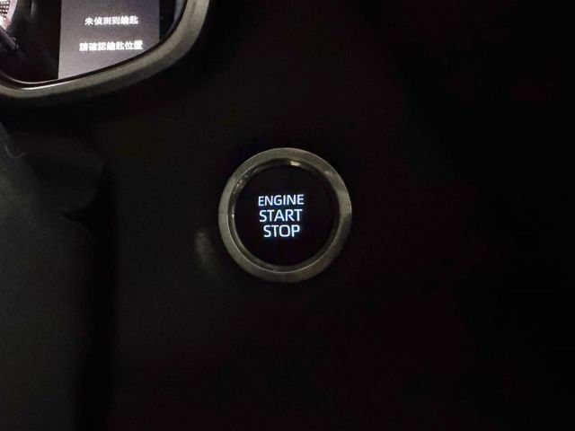 『豪華 PLUS版』｜摸門解鎖｜免鑰匙｜ACC 跟車系統｜恆溫空調｜後座出風口  第11張相片