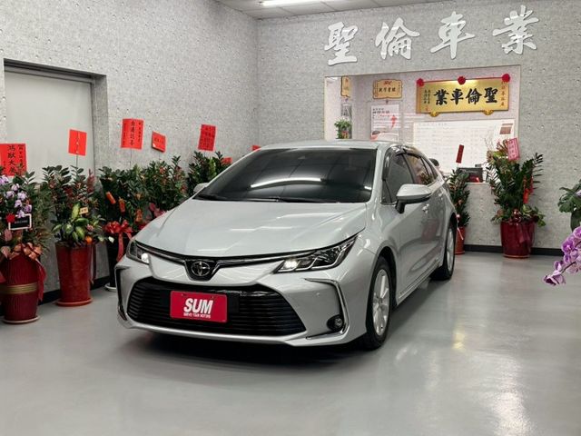 『豪華 PLUS版』｜摸門解鎖｜免鑰匙｜ACC 跟車系統｜行車紀錄器｜APPLE CarPlay｜抬頭顯示器｜恆溫空調｜  第2張相片