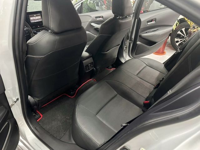 『豪華 PLUS版』｜摸門解鎖｜免鑰匙｜ACC 跟車系統｜行車紀錄器｜APPLE CarPlay｜抬頭顯示器｜恆溫空調｜  第8張相片