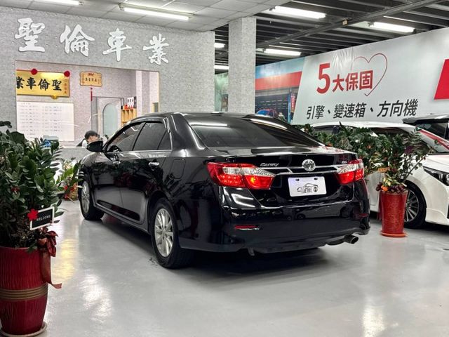 『CAMRY 經典版』｜影音主機｜倒車顯影｜後座出風口｜雙區恆溫空調｜抬頭顯示器｜  第4張相片