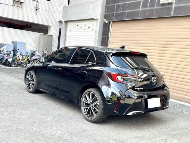 『COROLLA SPORT 旗艦版』｜ACC跟車｜摸門解鎖｜免鑰匙｜電子手煞車｜電動座椅｜盲點偵測｜抬頭顯示器｜  第3張相片