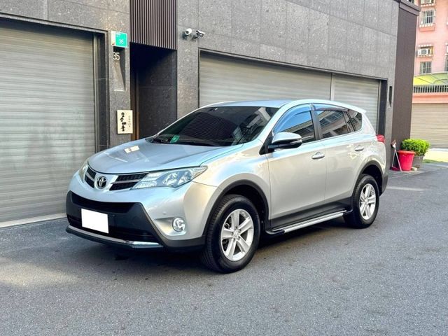 『RAV4 E版』｜定速巡航｜摸門解鎖｜免鑰匙｜Apple Carplay｜電動座椅｜倒車顯影  第2張相片