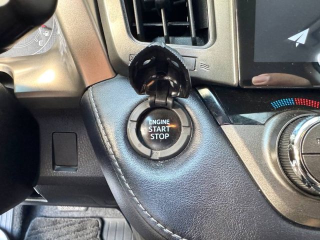 『RAV4 E版』｜定速巡航｜摸門解鎖｜免鑰匙｜Apple Carplay｜電動座椅｜倒車顯影  第10張相片