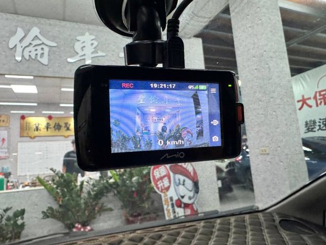 『FIT VTI-S版』｜定速巡航｜恆溫空調｜換檔撥片｜胎壓偵測器｜行車紀錄器｜音響主機｜  第13張相片