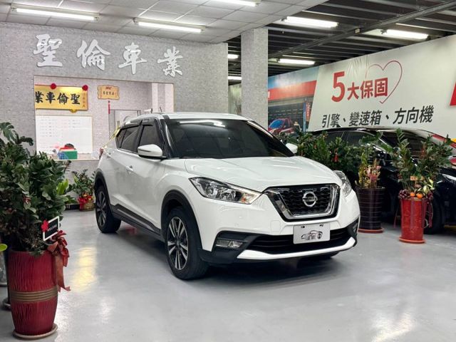 『KICKS 時尚版』｜冷氣空調｜巡跡防滑｜Apple Carplay｜抬頭顯示器｜行車紀錄器｜  第2張相片