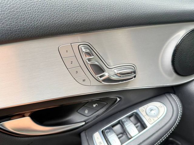 『GLC250 COUPE AMG』｜定速巡航｜電動記憶座椅｜影音主機｜360環景｜盲點偵測｜電子手剎車｜電動尾門｜  第13張相片