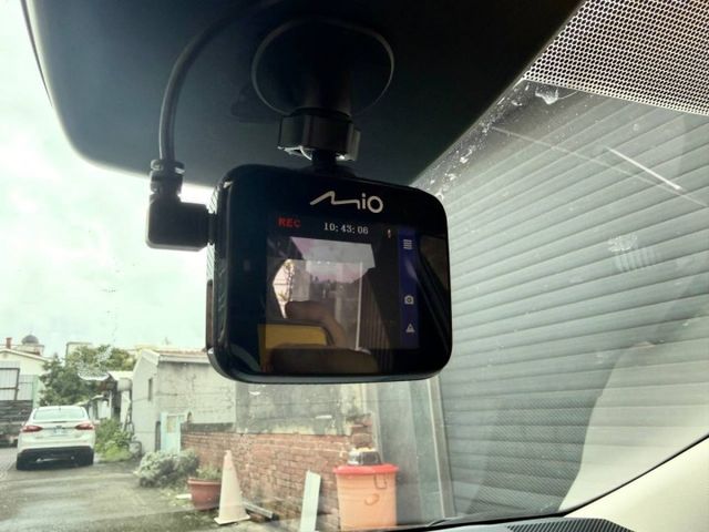 『ALTIS 豪華+版』｜ACC跟車｜摸門解鎖｜免鑰匙｜Apple Carplay｜影音主機｜270環景｜後座出風口  第13張相片
