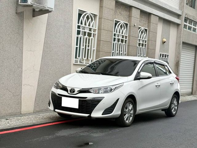 『YARIS 豪華版』｜免鑰匙｜摸門解鎖｜定速巡航｜循跡防滑｜影音主機｜倒車顯影｜恆溫空調  第2張相片