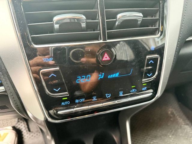 『YARIS 豪華版』｜免鑰匙｜摸門解鎖｜定速巡航｜循跡防滑｜影音主機｜倒車顯影｜恆溫空調  第8張相片