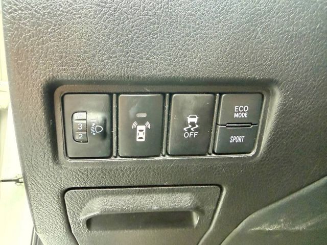 『YARIS 豪華版』｜免鑰匙｜摸門解鎖｜定速巡航｜循跡防滑｜影音主機｜倒車顯影｜恆溫空調  第9張相片