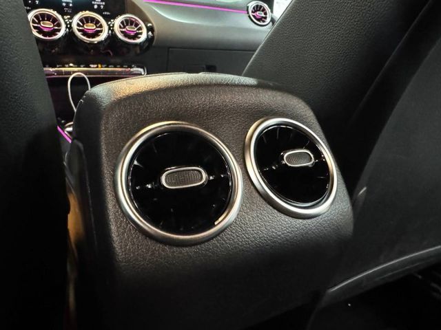 『GLA180 豪華版』｜23P自動跟車系統｜電動記憶座椅｜Apple Carplay｜盲點偵測｜電子手剎車｜電動尾門｜  第16張相片