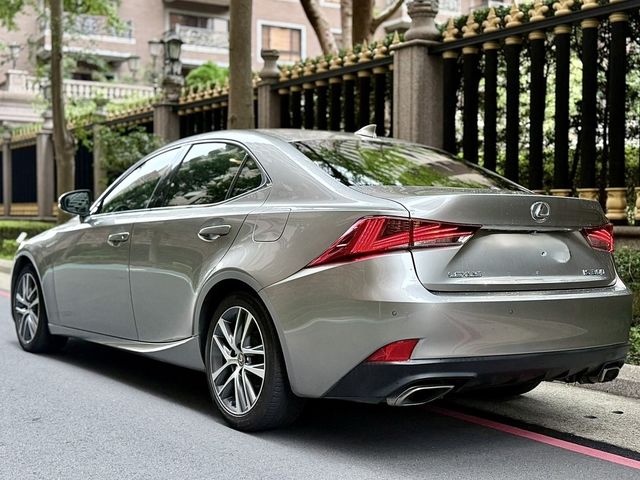 LEXUS凌志 IS 300  第2張相片