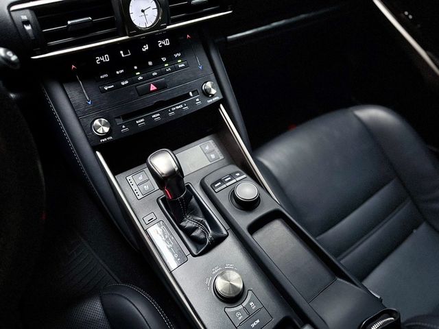 LEXUS凌志 IS 300  第6張相片